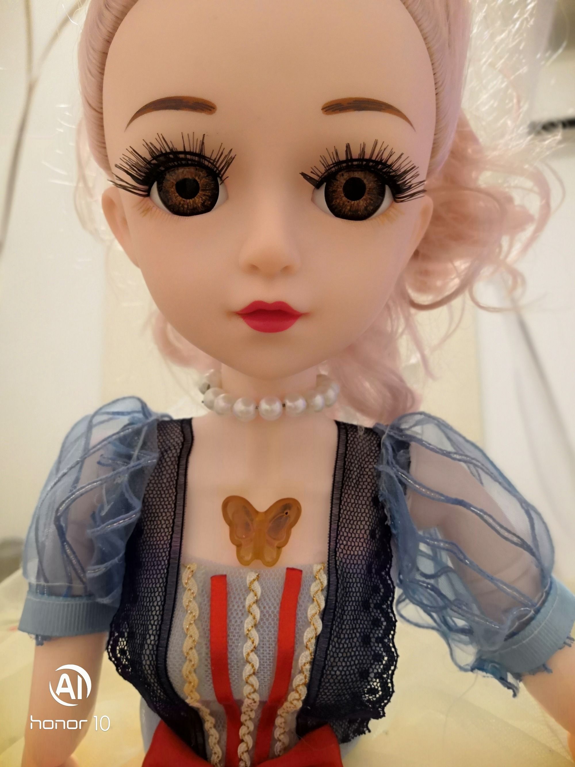 化妆芭比游戏视频_芭比画妆小游戏_芭比化妆的游戏