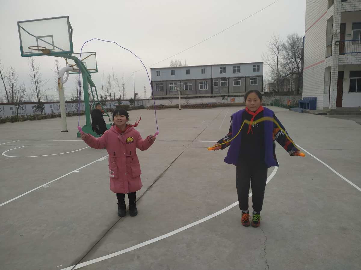 大全体育课游戏有哪些_体育课游戏大全_大全体育课游戏视频