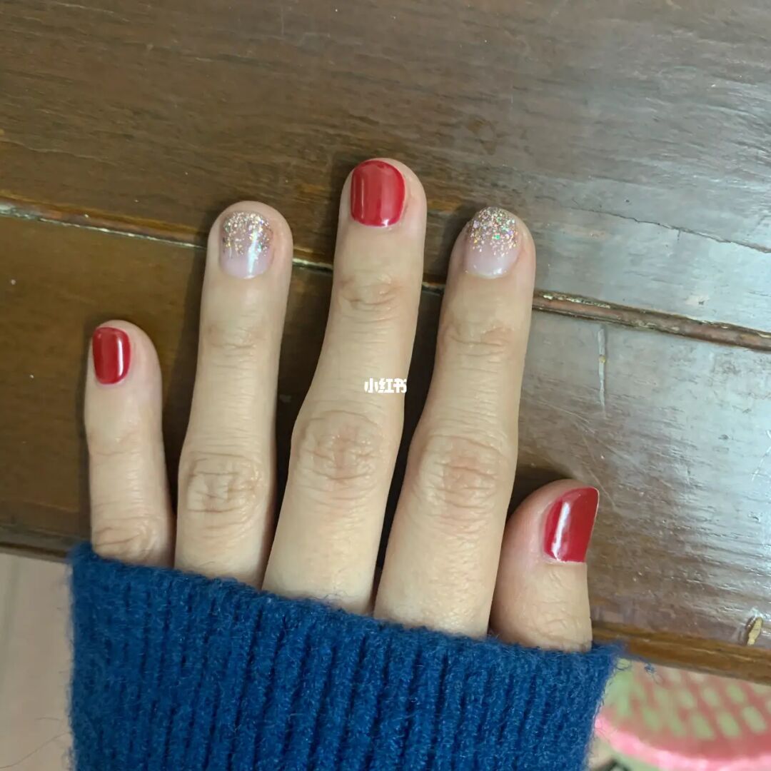 opi指甲油淘宝真的假的_假指甲贴片是硬的吗_假指甲