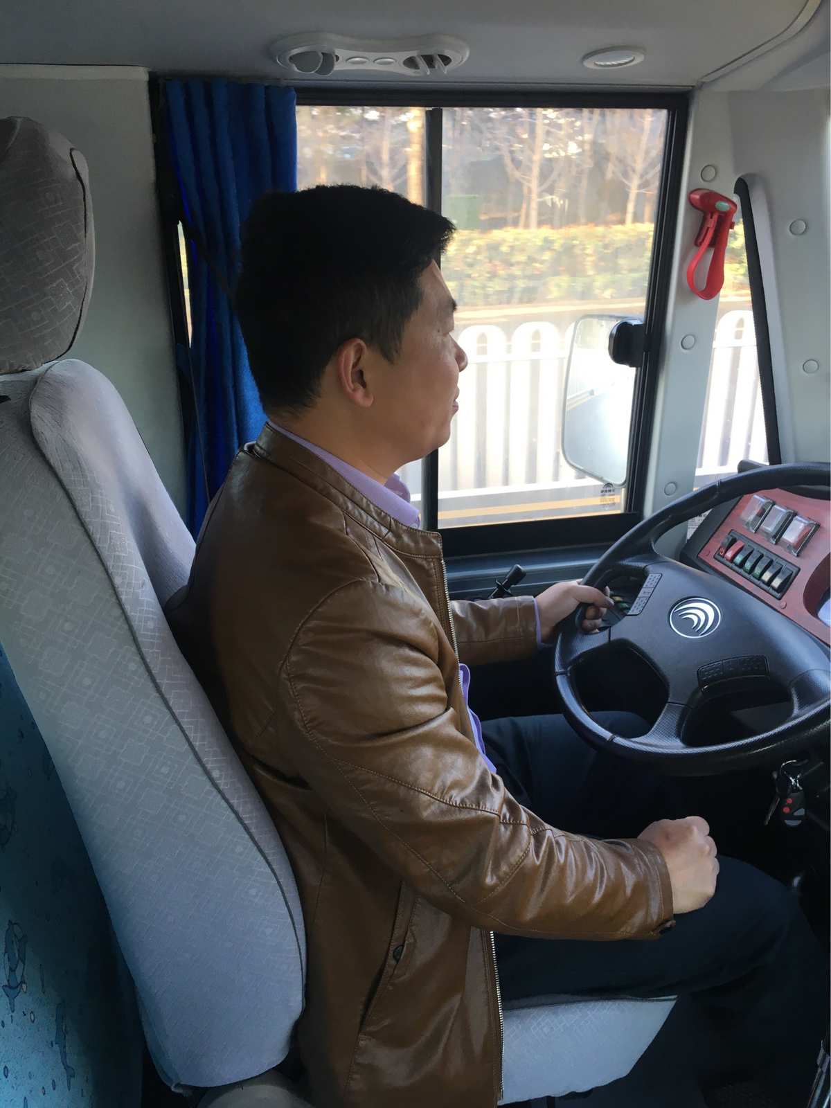 第一视角开车小游戏_热血无赖开车视角_热血无赖开车延迟