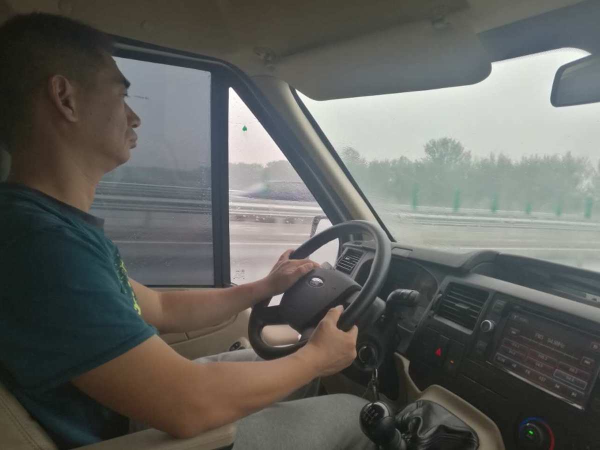 热血无赖开车视角_第一视角开车小游戏_热血无赖开车延迟