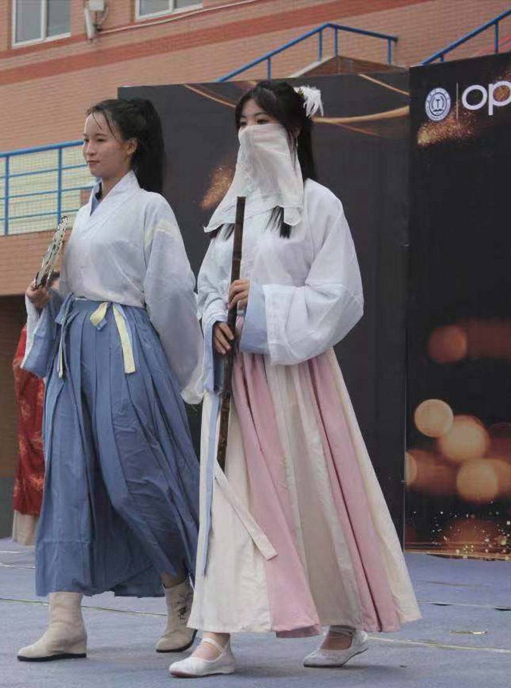 校花汉服_校园汉服女神pk_校园汉服照片