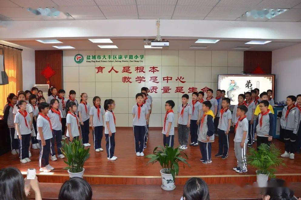 校园文化大展!少年艺术家华夏美术馆,限时免费在线观看 校园文化大展!少年艺术家华夏美术馆,限时免费在线观看
