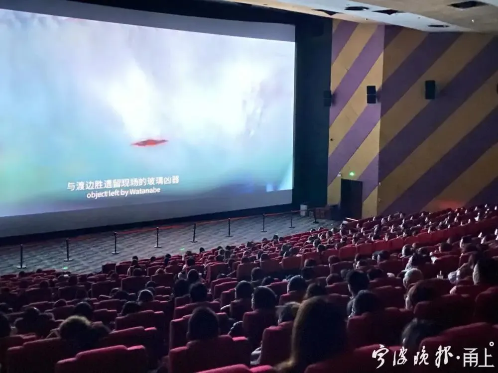 大手子影院_电影院手拉手图片_大手子影院台节目