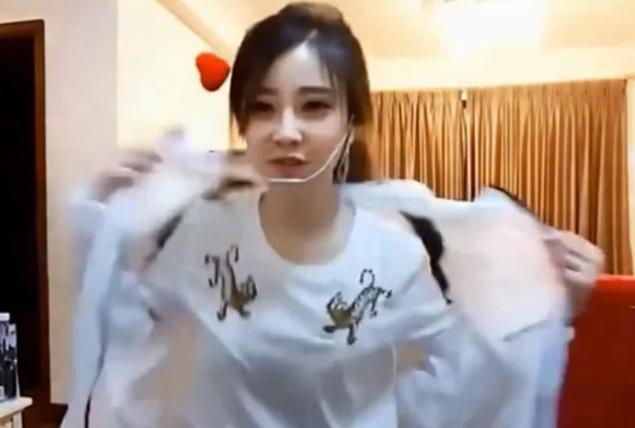 性感女主播露出真面目！第2季精彩来袭