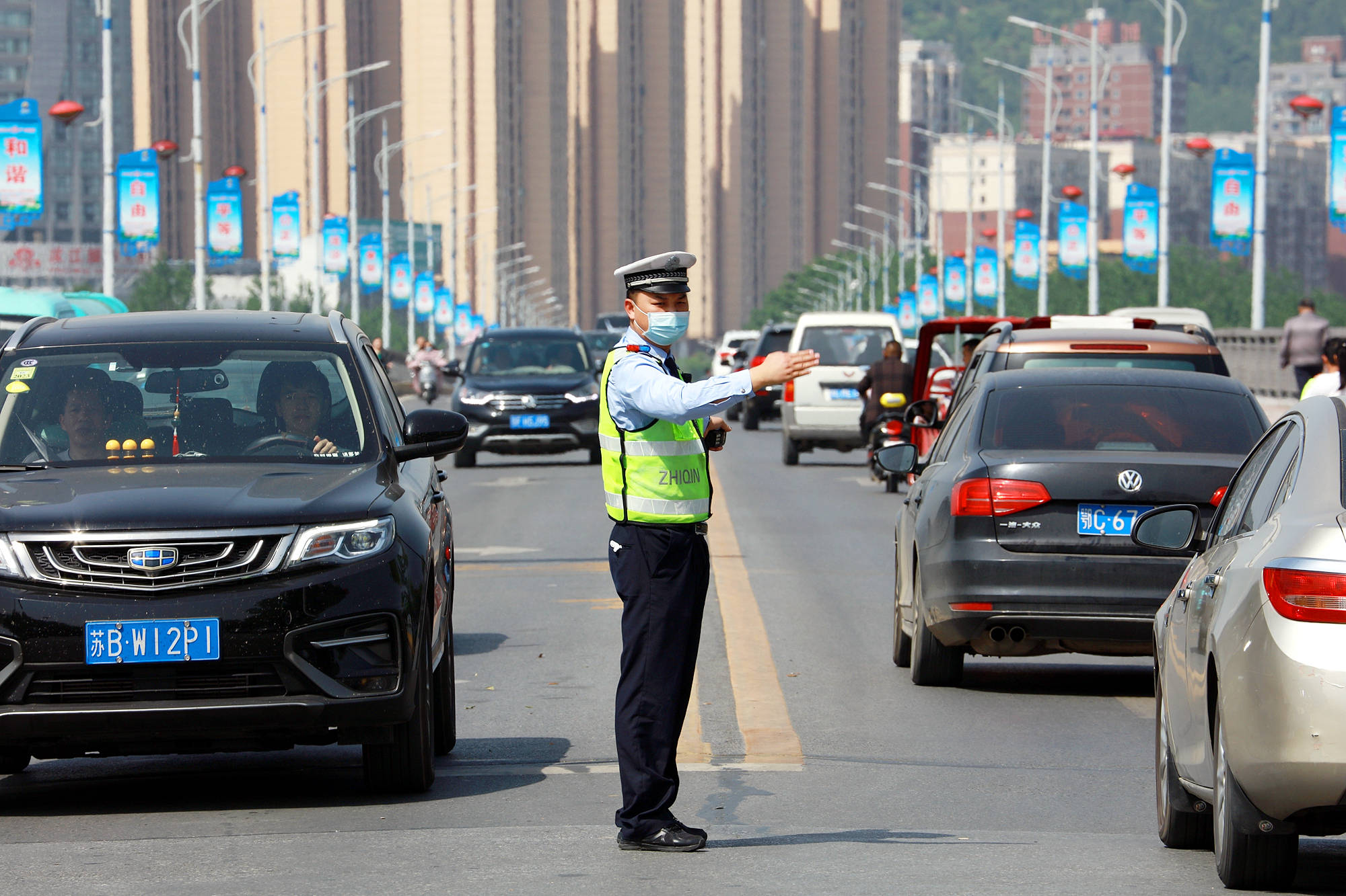 湖北交警总队_交警湖北省第十五届运动会_湖北交警