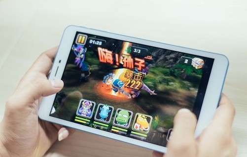 真我手机游戏手机_真我游戏手机800元版_真我版什么意思