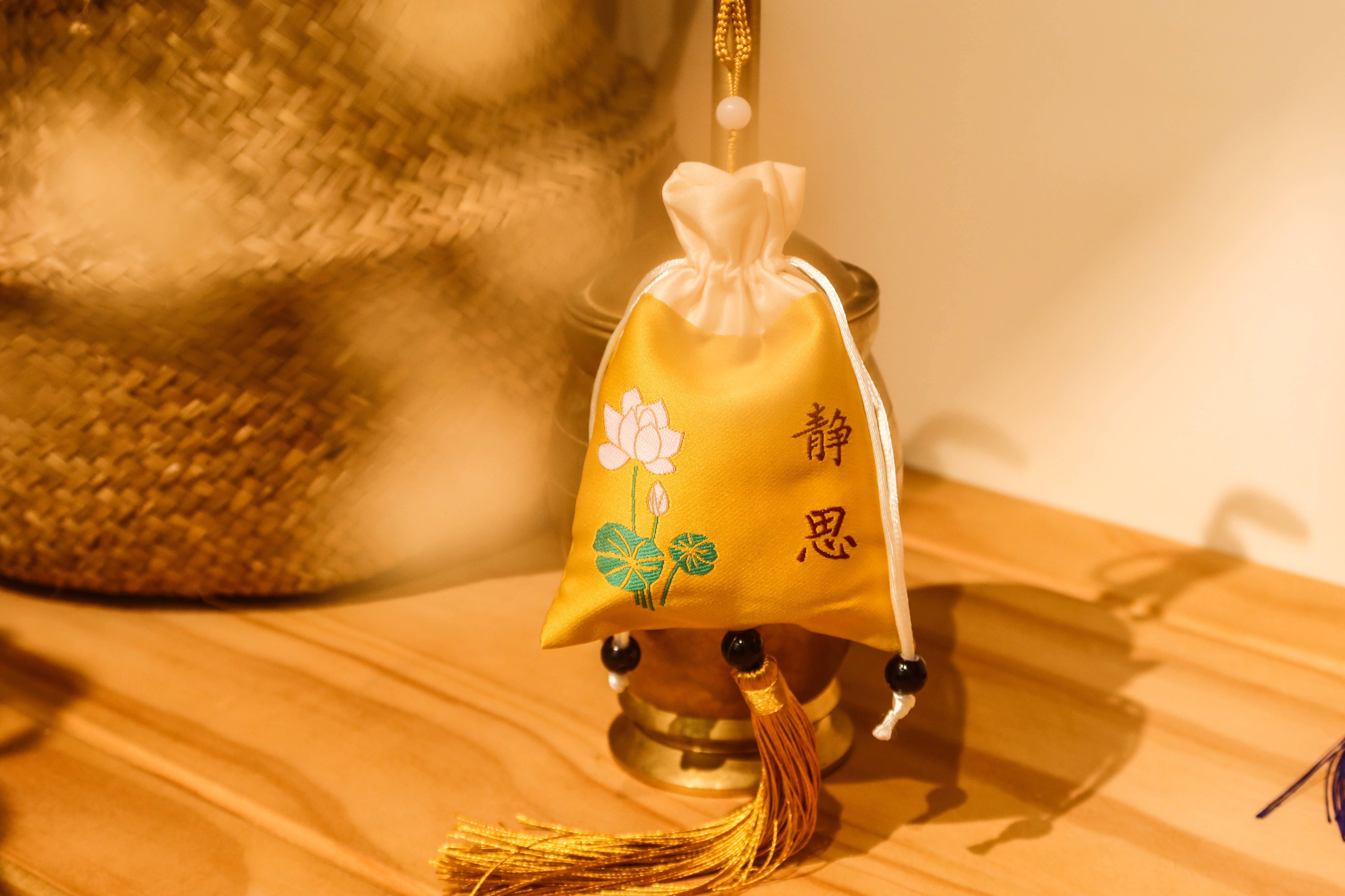 端午佩戴香囊的图片_端午佩戴香囊的作用及寓意_端午佩香囊的寓意