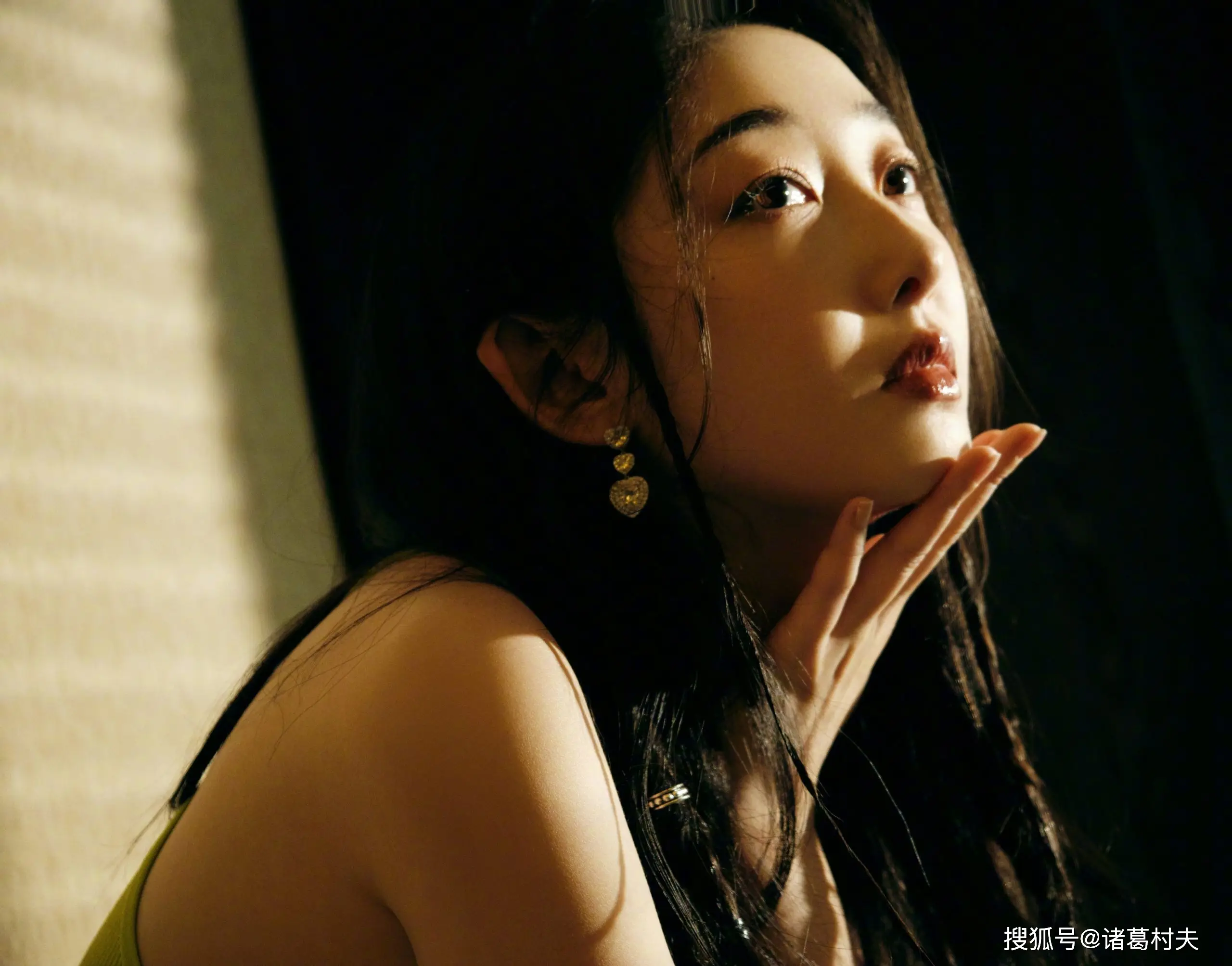 美女广告手机游戏视频_美女广告手机游戏大全_手机游戏广告美女