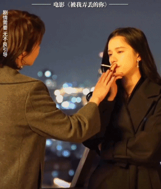 一个男孩救女孩的游戏_手机游戏男主救女主电影_救女孩的游戏