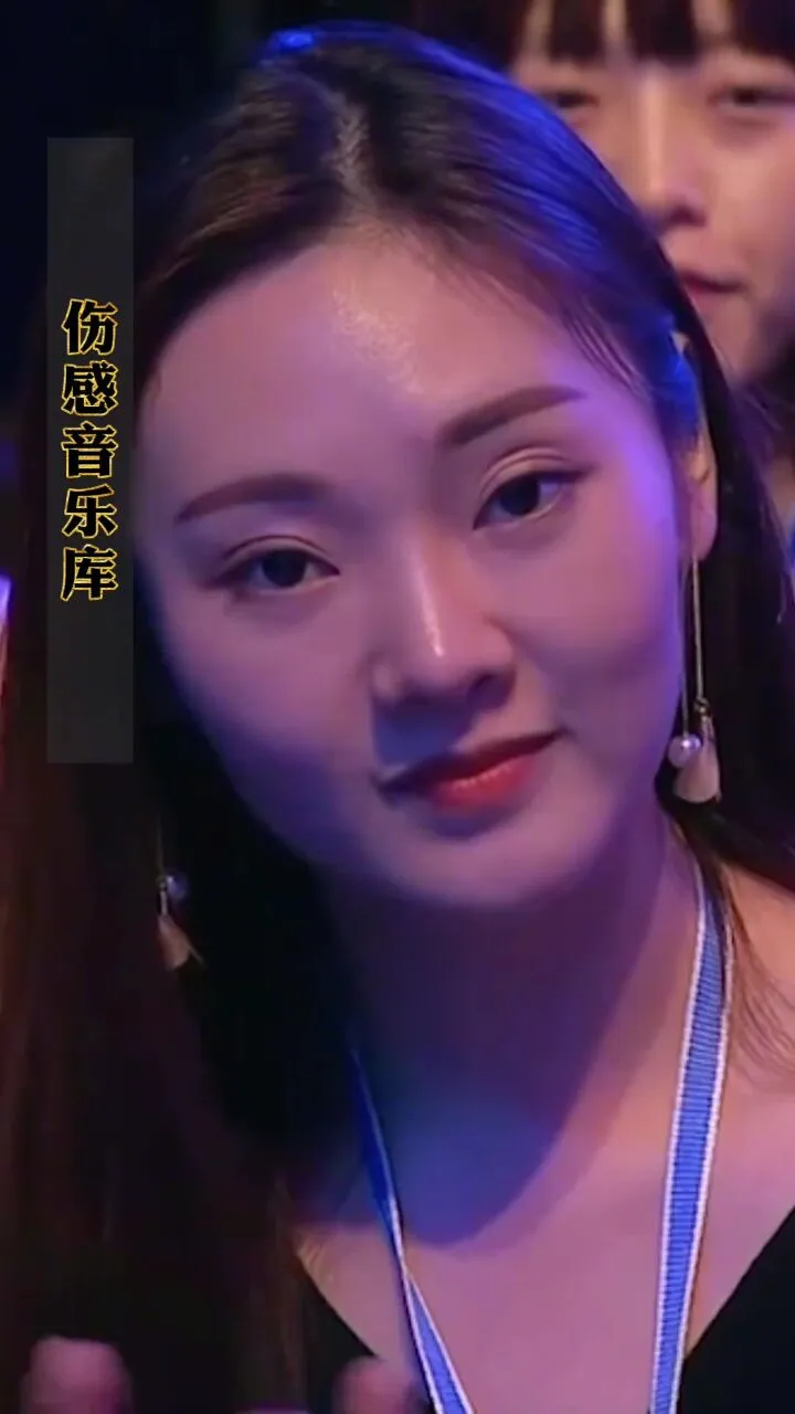 声音变沙哑歌词是啥歌_手机游戏音乐突然变沙哑_声音变沙哑歌曲